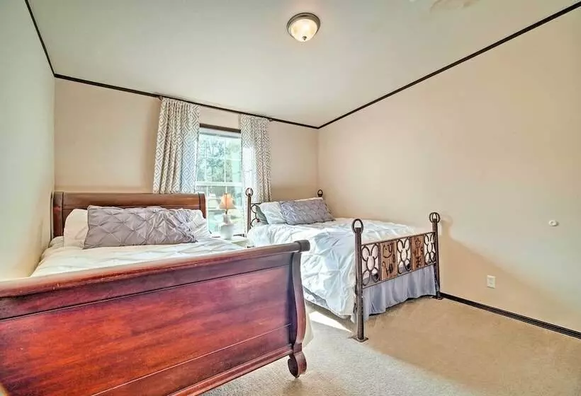 Calm Retreat W/ Ponds ~ 12 Mi To Somerville Lake