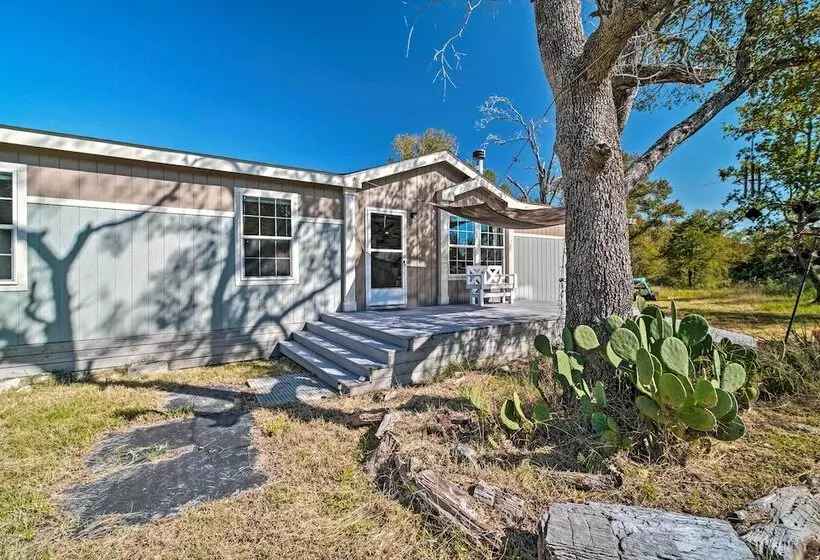 Calm Retreat W/ Ponds ~ 12 Mi To Somerville Lake