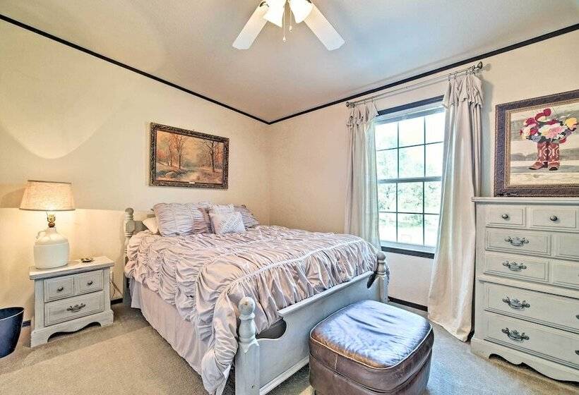 Calm Retreat W/ Ponds ~ 12 Mi To Somerville Lake