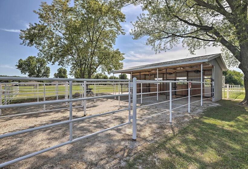 Carthage Family Home W/porch + Horse Boarding