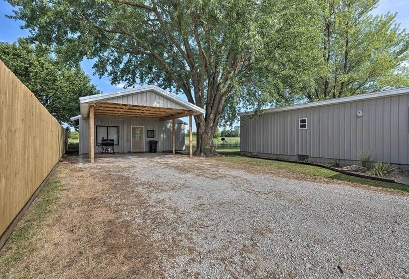 Carthage Family Home W/porch + Horse Boarding
