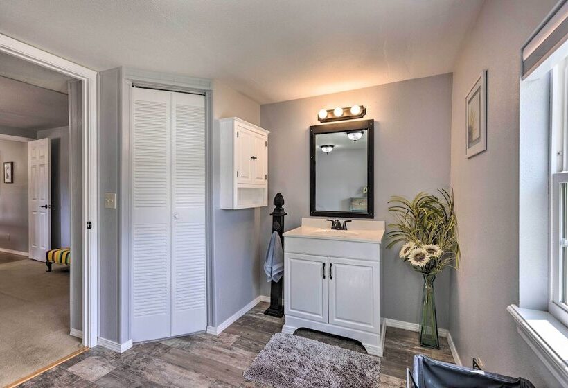 Carthage Family Home W/porch + Horse Boarding