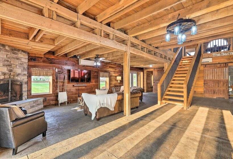 Charming Jeffersonville Barndominium W/ Fire Pit!
