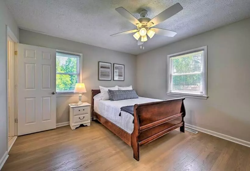 Charming Retreat On 5 Acres W/ Deck & Grill!