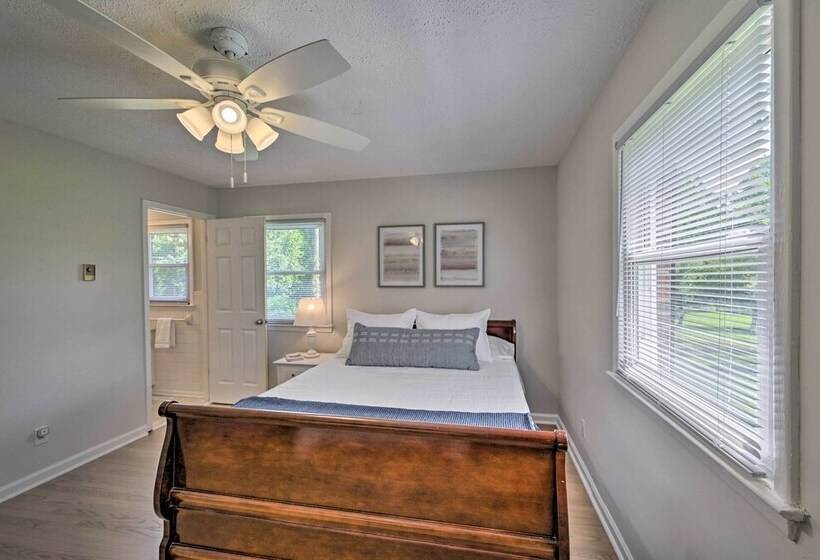 Charming Retreat On 5 Acres W/ Deck & Grill!