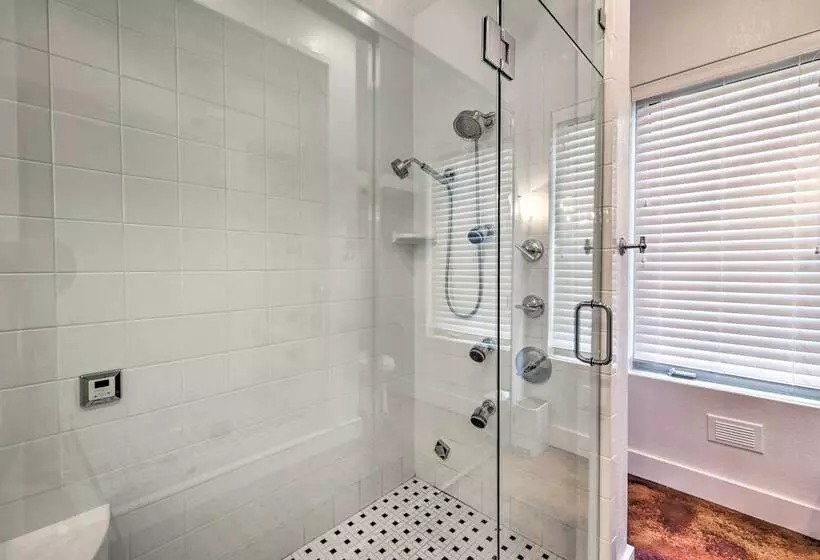 Waterfront Home ~ 4 Mi To Oaklawn Racing Casino!