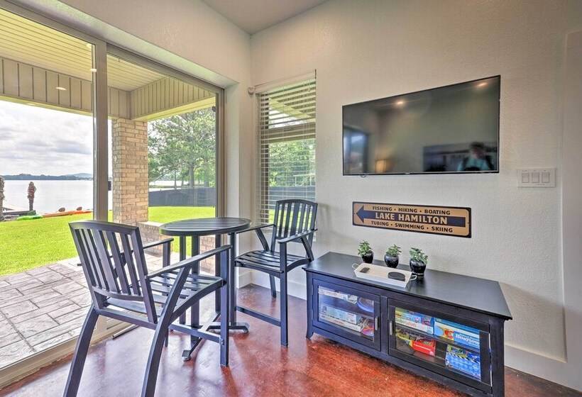 Waterfront Home ~ 4 Mi To Oaklawn Racing Casino!