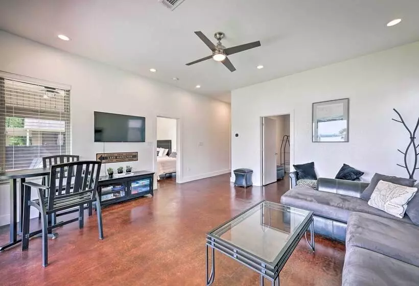 Waterfront Home ~ 4 Mi To Oaklawn Racing Casino!