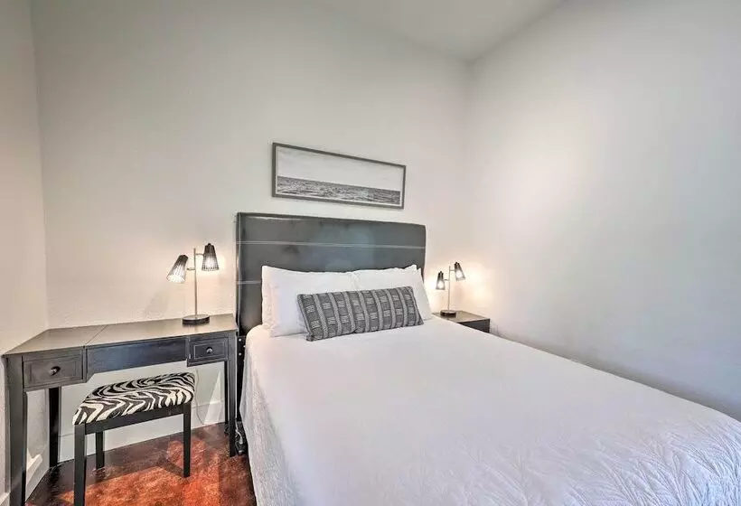 Waterfront Home ~ 4 Mi To Oaklawn Racing Casino!