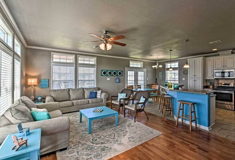 Walk To Crystal Beach: Coastal Home W/ Views!