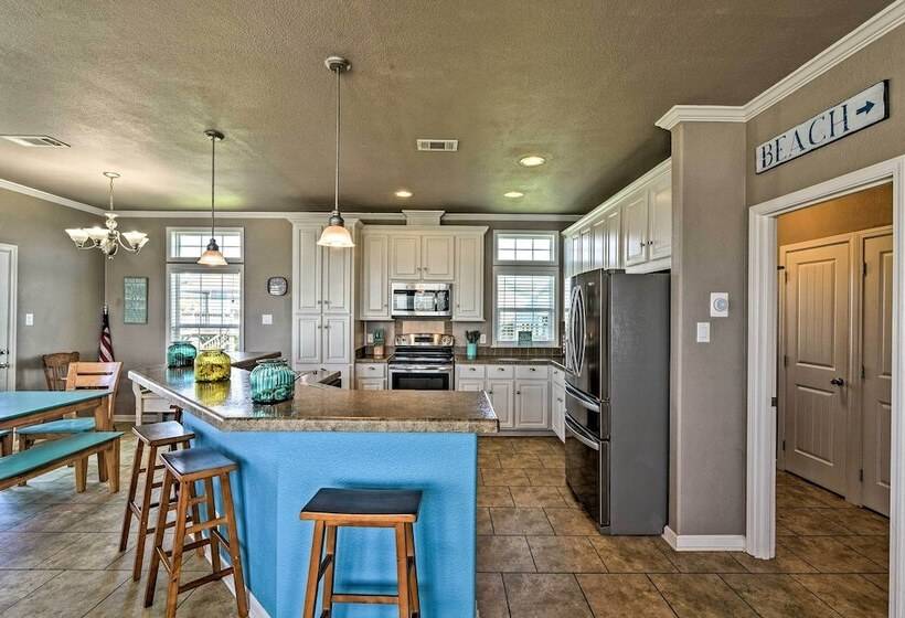 Walk To Crystal Beach: Coastal Home W/ Views!