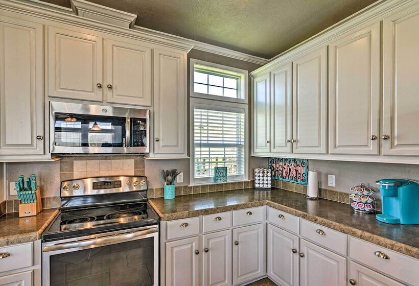 Walk To Crystal Beach: Coastal Home W/ Views!