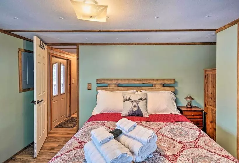 Cozy Catskills Home W/ Pond On 2 Acres!