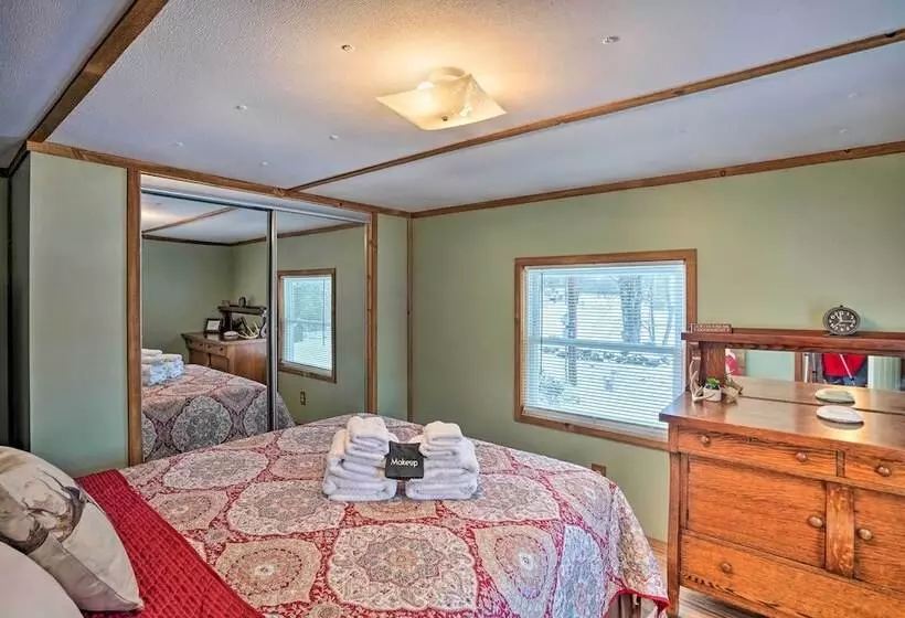 Cozy Catskills Home W/ Pond On 2 Acres!