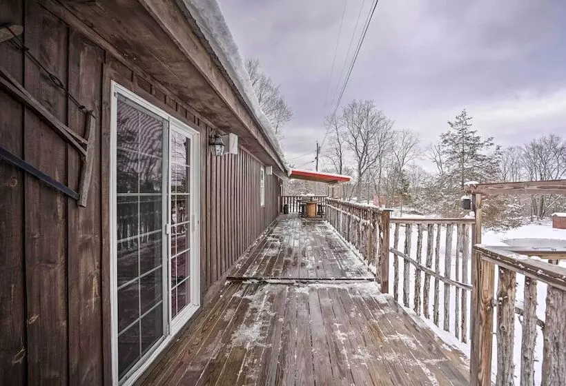 Cozy Catskills Home W/ Pond On 2 Acres!