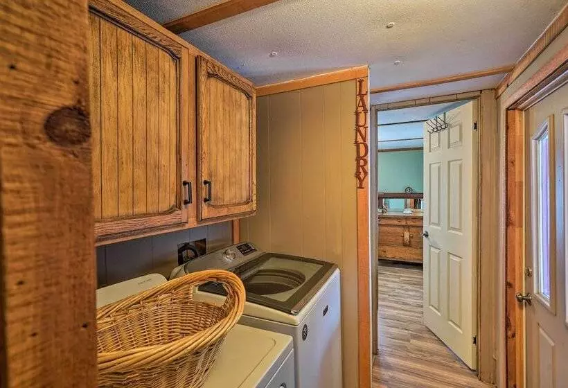 Cozy Catskills Home W/ Pond On 2 Acres!