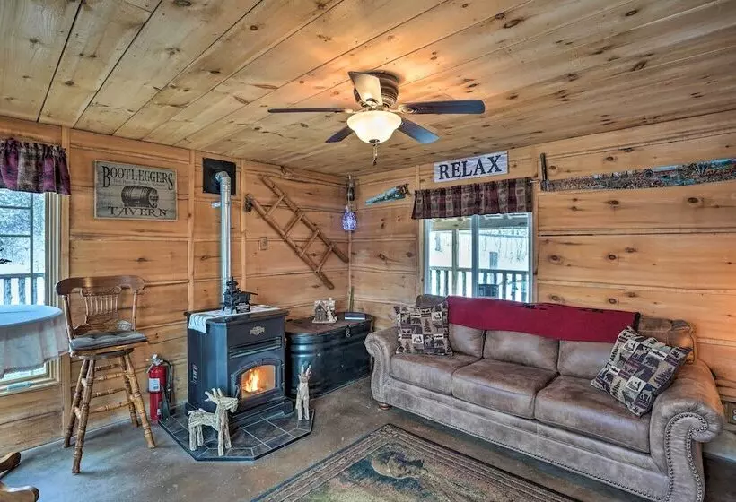 Cozy Catskills Home W/ Pond On 2 Acres!