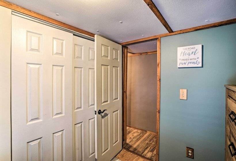 Cozy Catskills Home W/ Pond On 2 Acres!