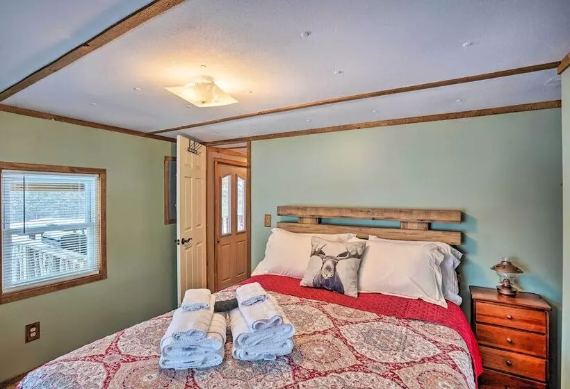 Cozy Catskills Home W/ Pond On 2 Acres!