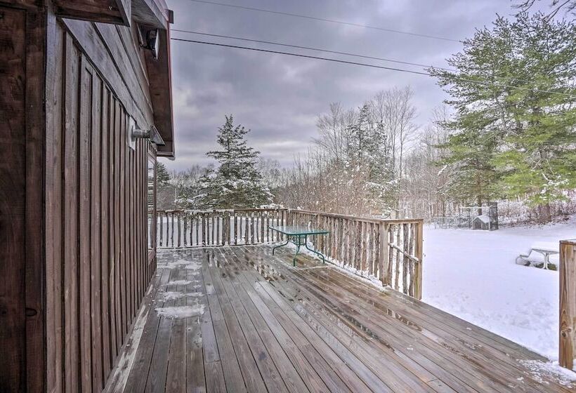 Cozy Catskills Home W/ Pond On 2 Acres!