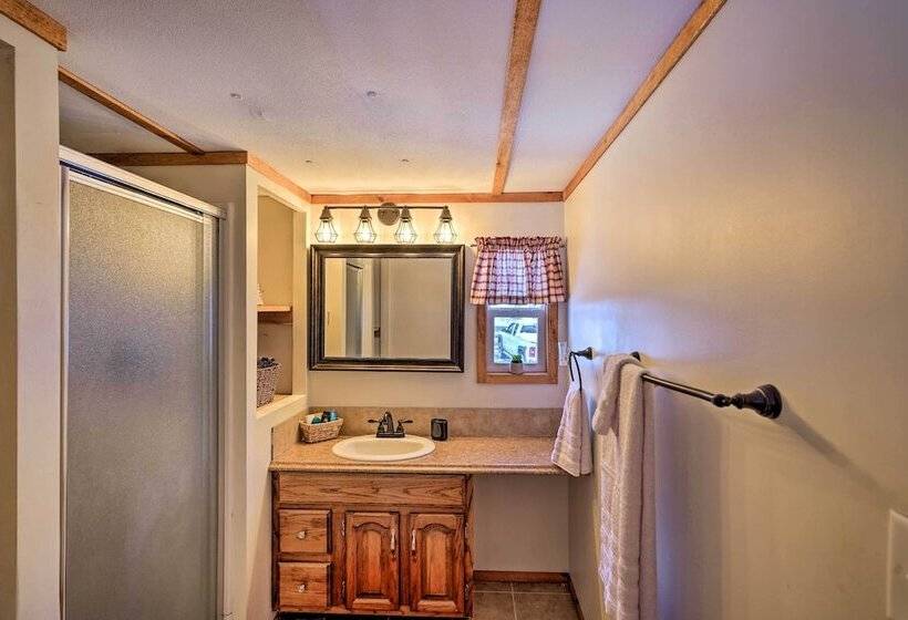 Cozy Catskills Home W/ Pond On 2 Acres!