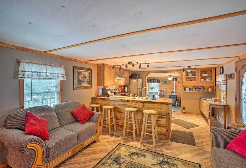 Cozy Catskills Home W/ Pond On 2 Acres!