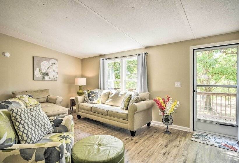 Cozy House W/ Huge Yard ~ 16 Mi To Fort Bragg