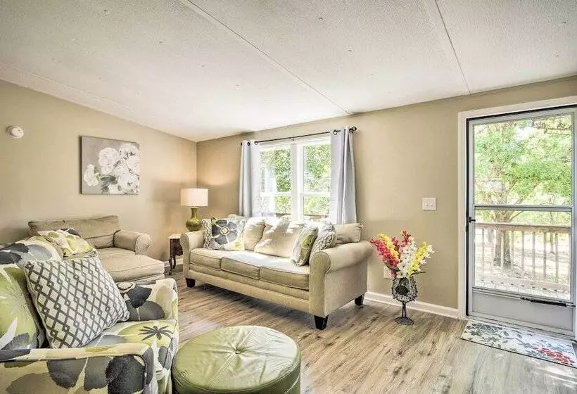 Cozy House W/ Huge Yard ~ 16 Mi To Fort Bragg