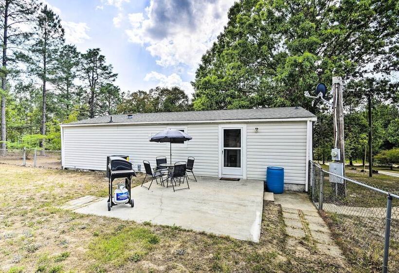 Cozy House W/ Huge Yard ~ 16 Mi To Fort Bragg