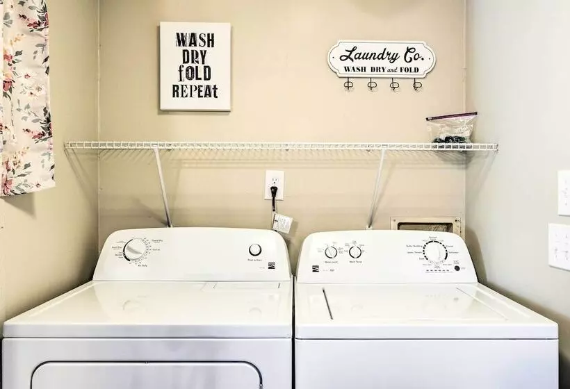 Cozy House W/ Huge Yard ~ 16 Mi To Fort Bragg