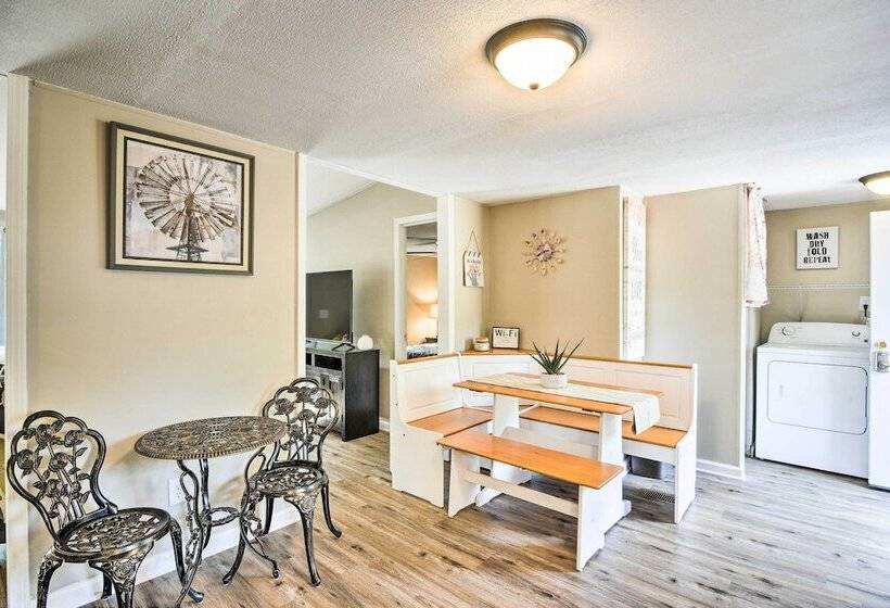 Cozy House W/ Huge Yard ~ 16 Mi To Fort Bragg