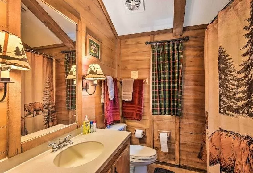 Pet Friendly Marble Cabin W/ Deck, Grill, Fire Pit