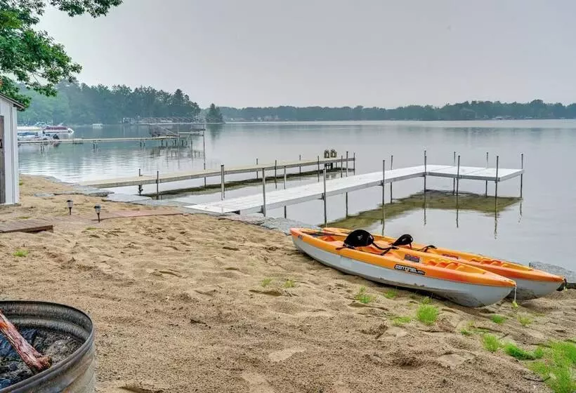 Cozy Waterfront Hale Cottage On Long Lake!