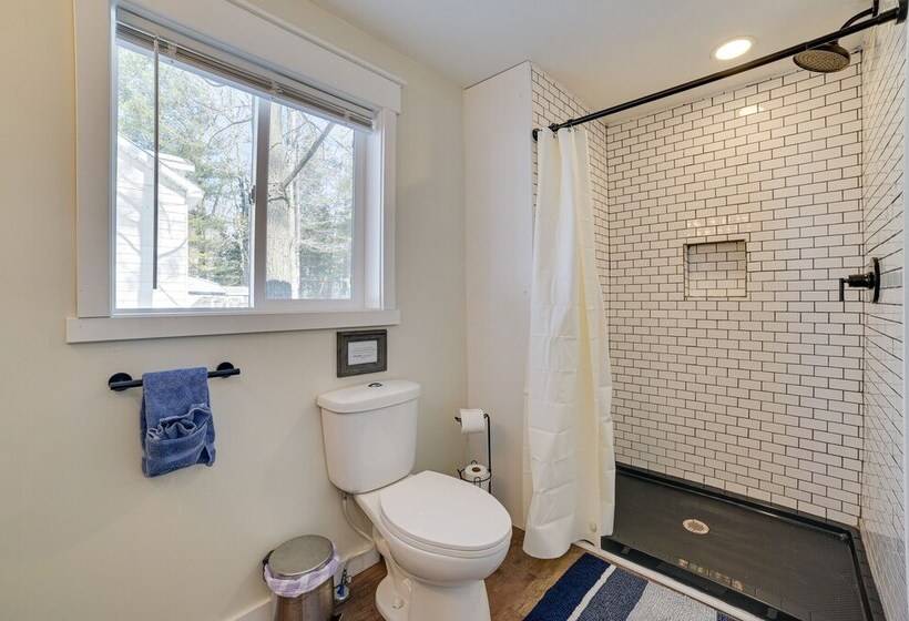 Cozy Waterfront Hale Cottage On Long Lake!