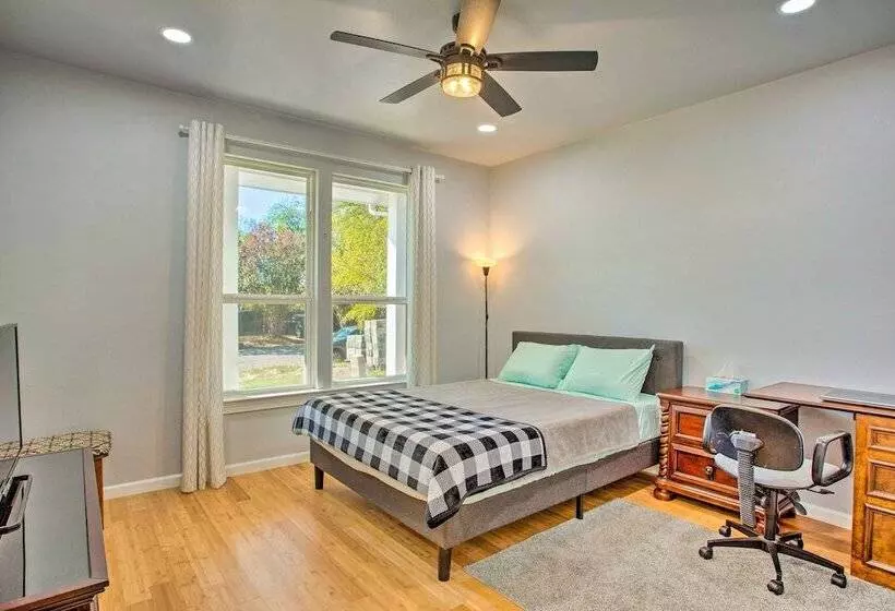 Denison Home W/ Balcony: Walk To Downtown!