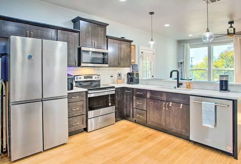 Denison Home W/ Balcony: Walk To Downtown!