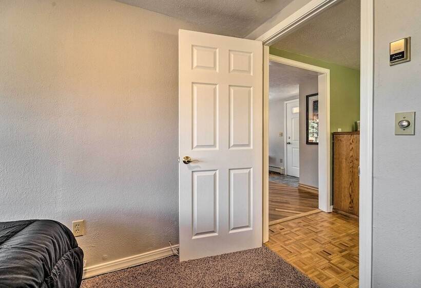 Dolores Ranch Cabin W/ Hot Tub & 1 Acre Yard!