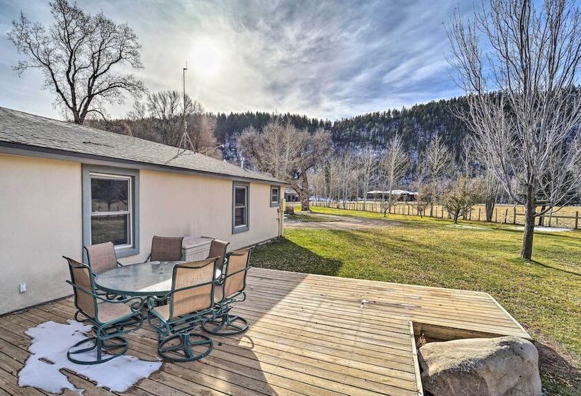 Dolores Ranch Cabin W/ Hot Tub & 1 Acre Yard!