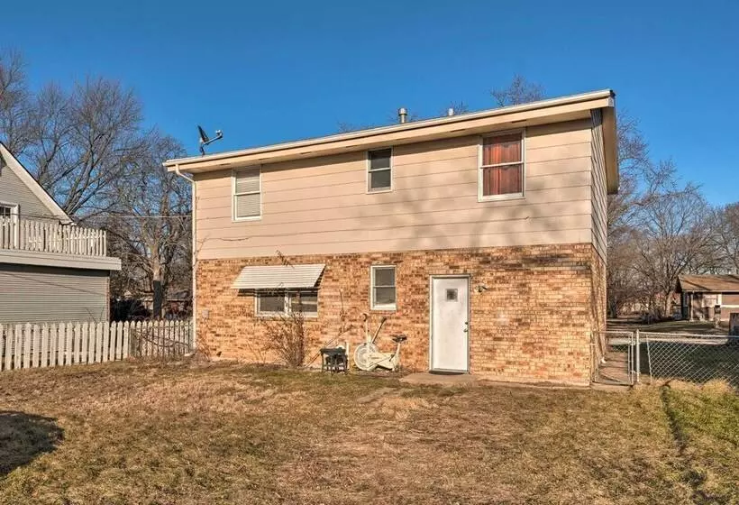 Family Friendly Rockford Home W/ Private Yard!