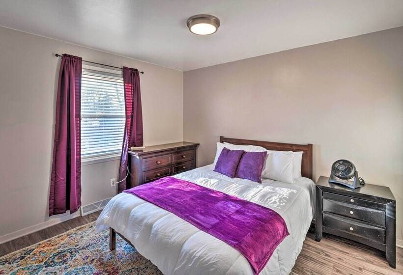 Family Friendly Rockford Home W/ Private Yard!