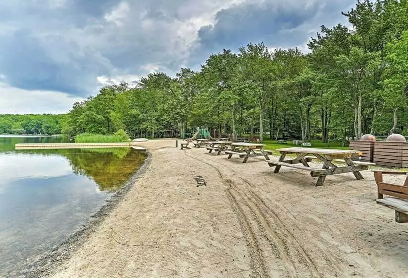 Gouldsboro Lake Home W/ Deck & Game Room!