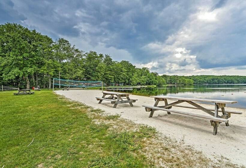 Gouldsboro Lake Home W/ Deck & Game Room!