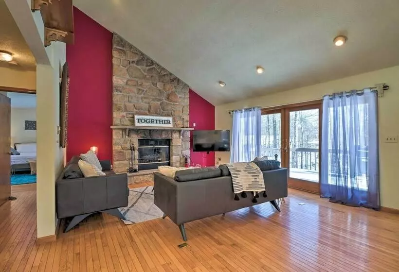 Gouldsboro Lake Home W/ Deck & Game Room!