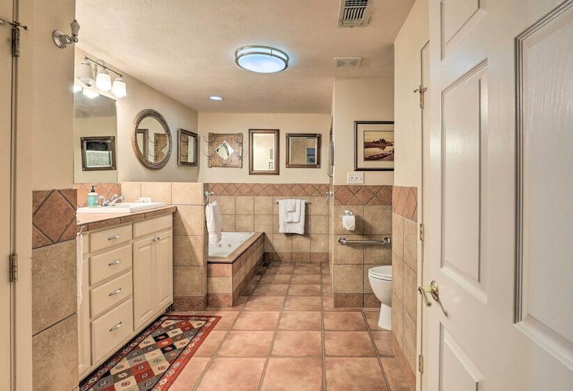 Granbury Lakefront Escape W/ Boat Dock & Slip!