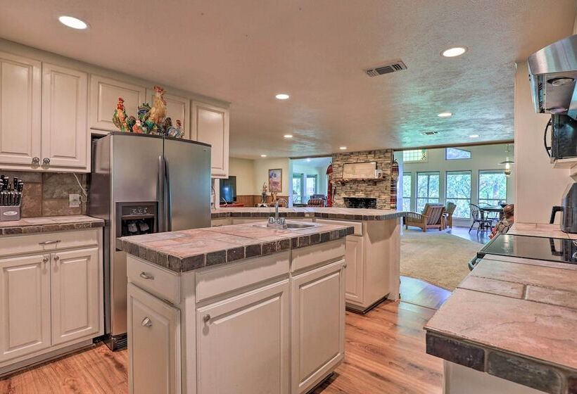 Granbury Lakefront Escape W/ Boat Dock & Slip!