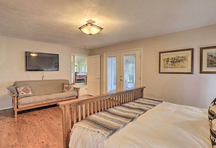 Granbury Lakefront Escape W/ Boat Dock & Slip!