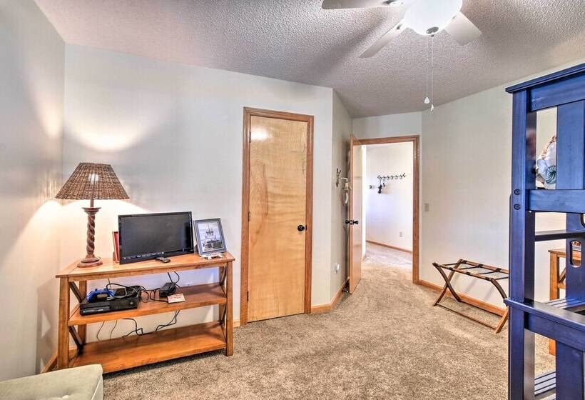 High End Canalfront Paradise W/ Dock & Kayaks!