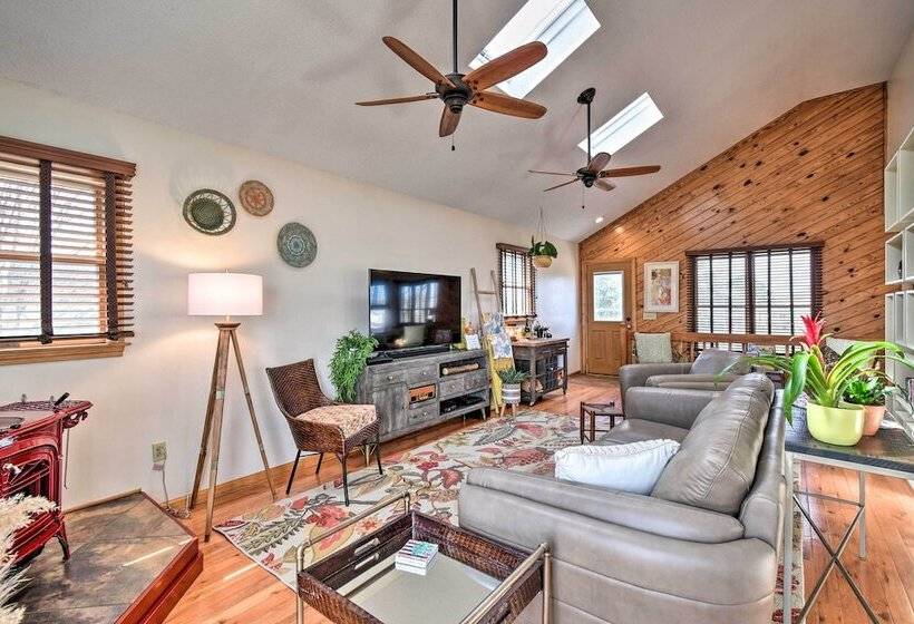 High End Canalfront Paradise W/ Dock & Kayaks!