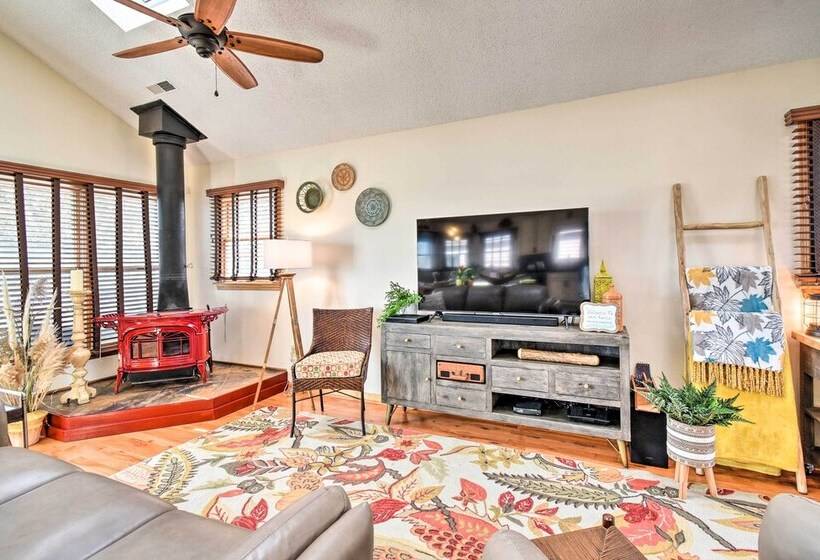 High End Canalfront Paradise W/ Dock & Kayaks!