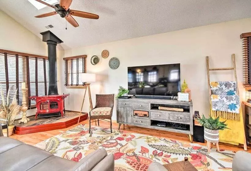 High End Canalfront Paradise W/ Dock & Kayaks!